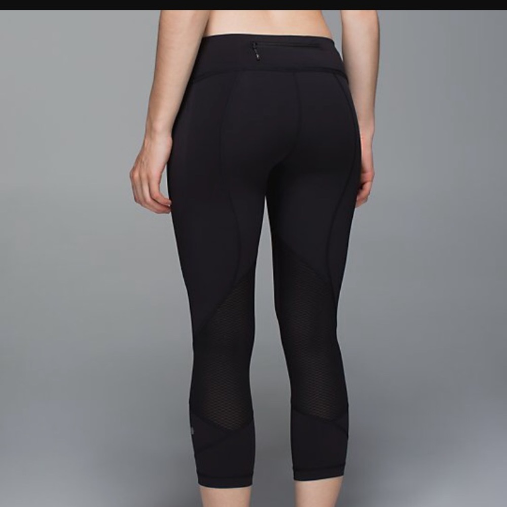 lululemon athletica Black Cropped Mesh-Panel Leggings